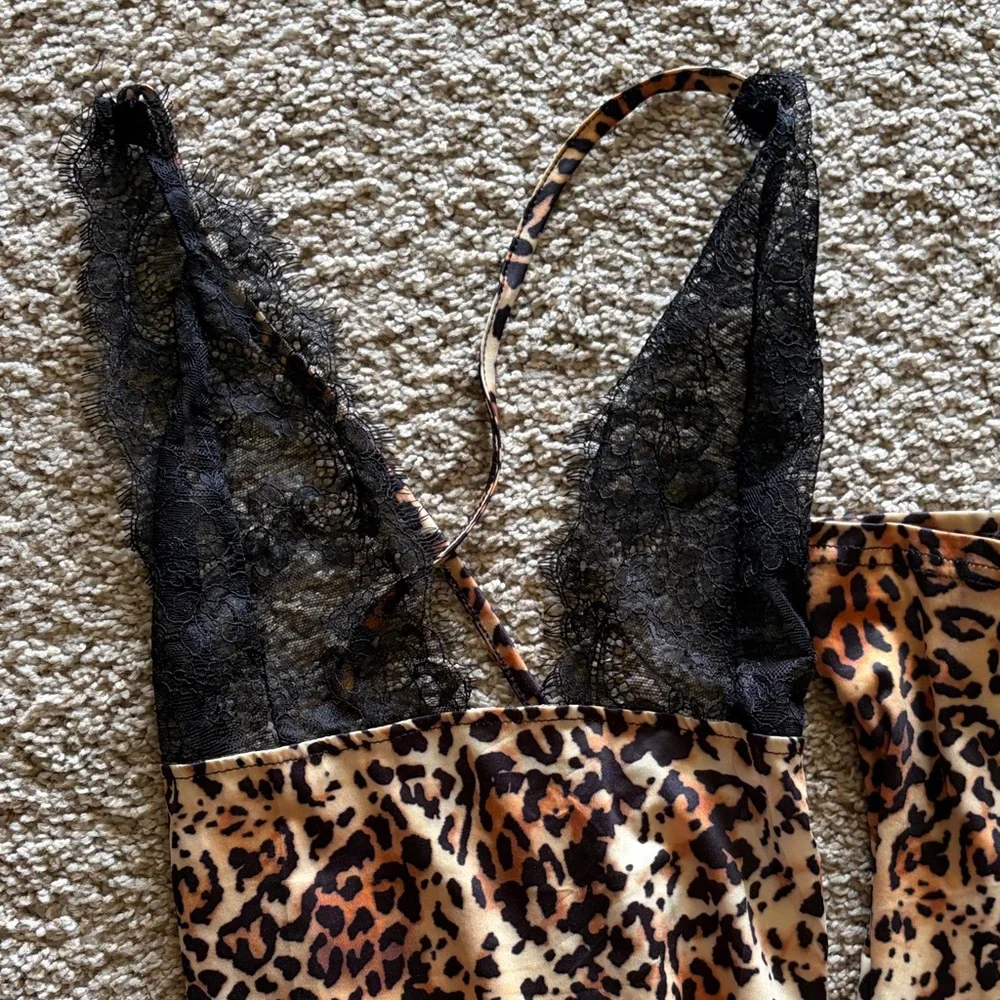 Source Unknown Leopard Print Maxi Dress with Black Lace - Picture 2 of 3